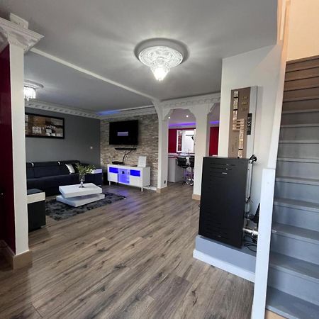 Maison De Caractere A Ballainvilliers Экстерьер фото